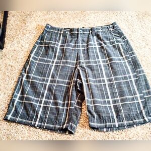 CHAMPS Men's size 32 vintage plaid Y2K shorts